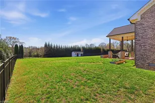 8101 Joseph Weston Ct, Greensboro, NC 27455 - Photo 41