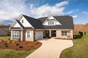 317 Grand Worth Wy, King, NC 27021 - Photo 3