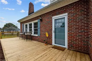 1308 Meadow Rd, Eden, NC 27288 - Photo 7