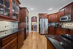 2403 N Beech Ln, Greensboro, NC 27455 - Photo 7