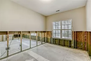 4075 Shadetree Dr, Winston-Salem, NC 27107 - Photo 15