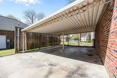 1515 Woodland Avenue, Burlington, NC 27215 - Photo 23