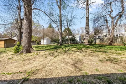 1515 Woodland Avenue, Burlington, NC 27215 - Photo 29