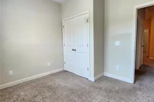 1915 D Fleming Rd, Greensboro, NC 27410 - Photo 5