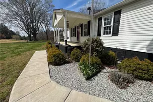 3932 Piney Mountain Rd, Walnut Cove, NC 27052 - Photo 13