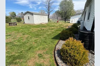 3932 Piney Mountain Road, Walnut Cove, NC 27052 - Photo 21