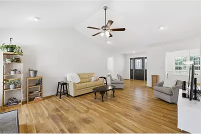 130 Bud Road, Reidsville, NC 27320 - Photo 9