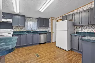 1202 Red Sunset Pl, Siler City, NC 27344 - Photo 17