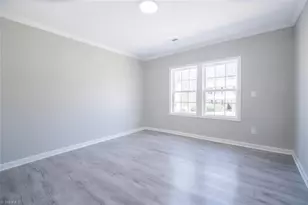 3 Ivyglen Ct, Greensboro, NC 27406 - Photo 11