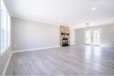 3 Ivyglen Court, Greensboro, NC 27406 - Photo 5