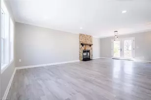 3 Ivyglen Ct, Greensboro, NC 27406 - Photo 5