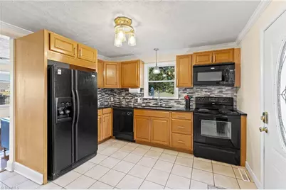 2465 Griffith Road, Winston-Salem, NC 27103 - Photo 9