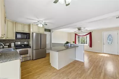 4661 Kings Gate Drive, Winston-Salem, NC 27101 - Photo 13