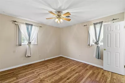 4661 Kings Gate Drive, Winston-Salem, NC 27101 - Photo 19