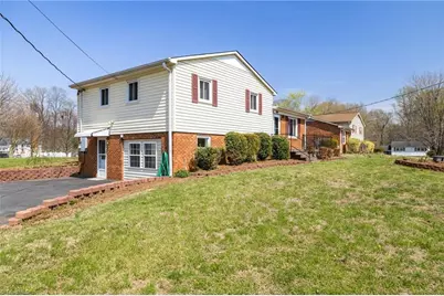 4661 Kings Gate Drive, Winston-Salem, NC 27101 - Photo 3