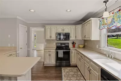 97 Shadylawn Drive, Winston-Salem, NC 27104 - Photo 17