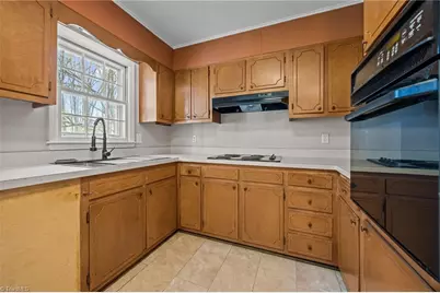 523 & 525 Carlann Valley Road, McLeansville, NC 27301 - Photo 9