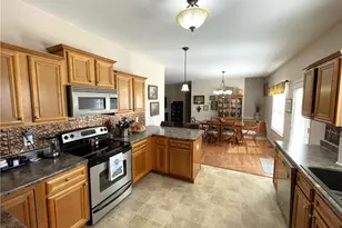 6715 Hockett Country Ln, Pleasant Garden, NC 27313 - Photo 9