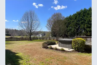 6715 Hockett Country Lane, Pleasant Garden, NC 27313 - Photo 31