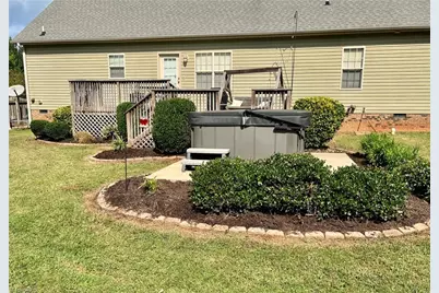 6715 Hockett Country Lane, Pleasant Garden, NC 27313 - Photo 27