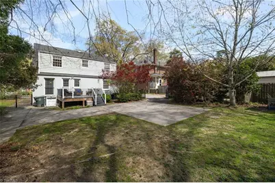 1811 W Friendly Avenue, Greensboro, NC 27403 - Photo 35