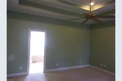 4423 Hunter Oaks Court, High Point, NC 27265 - Photo 17