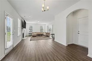 703 Fairmile Dr, Greensboro, NC 27455 - Photo 15