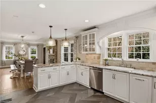 2025 Sussex Ln, Winston-Salem, NC 27104 - Photo 9