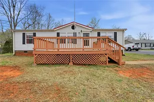 2862 Eagle Point Dr, Trinity, NC 27370 - Photo 1