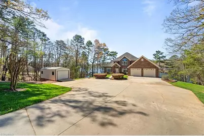 704 Shoreline Drive, New London, NC 28127 - Photo 47