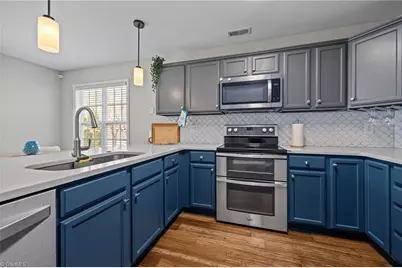 4002 Pepperbush Drive, Greensboro, NC 27405 - Photo 9