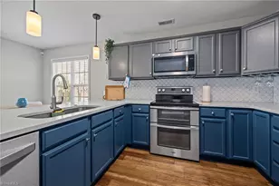 4002 Pepperbush Dr, Greensboro, NC 27405 - Photo 9