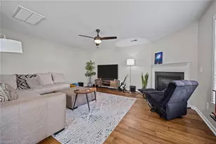 4002 Pepperbush Dr, Greensboro, NC 27405 - Photo 11