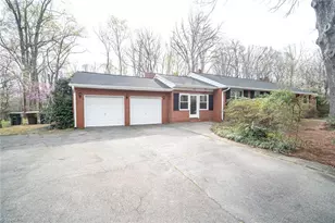 912 Forest Hill Dr, Greensboro, NC 27410 - Photo 3