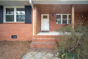 912 Forest Hill Dr, Greensboro, NC 27410 - Photo 5