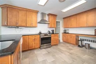 912 Forest Hill Dr, Greensboro, NC 27410 - Photo 19