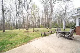 912 Forest Hill Dr, Greensboro, NC 27410 - Photo 43