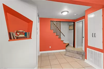 2211 S Hawthorne Road, Winston-Salem, NC 27103 - Photo 17