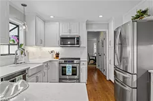 3300 Round Hill Rd, Greensboro, NC 27408 - Photo 11