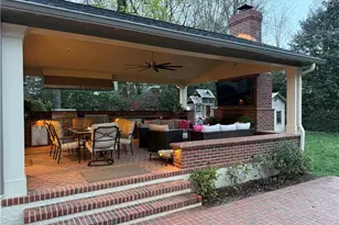 3300 Round Hill Rd, Greensboro, NC 27408 - Photo 11