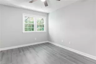 22 Forsyth St, Thomasville, NC 27360 - Photo 15