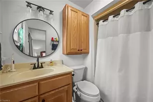 2235 Wilkins St, Burlington, NC 27217 - Photo 9