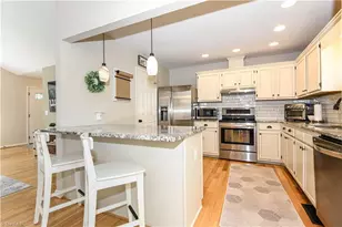 3310 Dawn Ridge Ct, Greensboro, NC 27410 - Photo 7