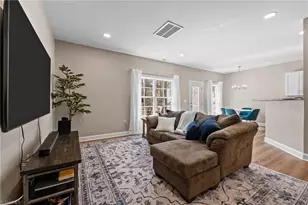 6413 Muirfield Dr, Greensboro, NC 27410 - Photo 9