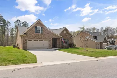 2526 Redwood Hill Court, Kernersville, NC 27284 - Photo 3