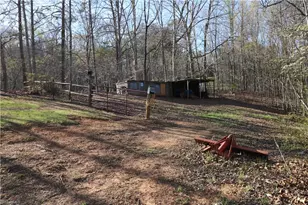 1115 Cross Creek Dr, Walnut Cove, NC 27052 - Photo 23