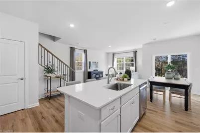 1802 Pheasant Trace Circle, Kernersville, NC 27284 - Photo 9