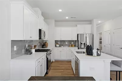 1802 Pheasant Trace Circle, Kernersville, NC 27284 - Photo 7