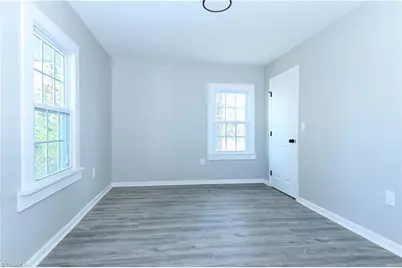 1618 Connor Place, Greensboro, NC 27260 - Photo 7