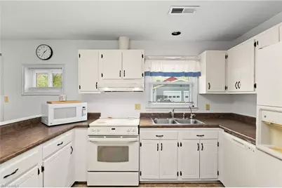 145 Kerner Knolls Drive, Kernersville, NC 27284 - Photo 3